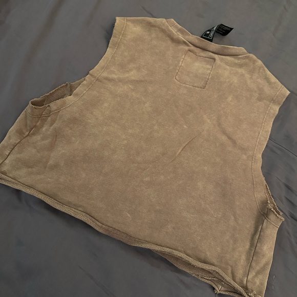 Alphalete very terry crop top in beige - Picture 3 of 3